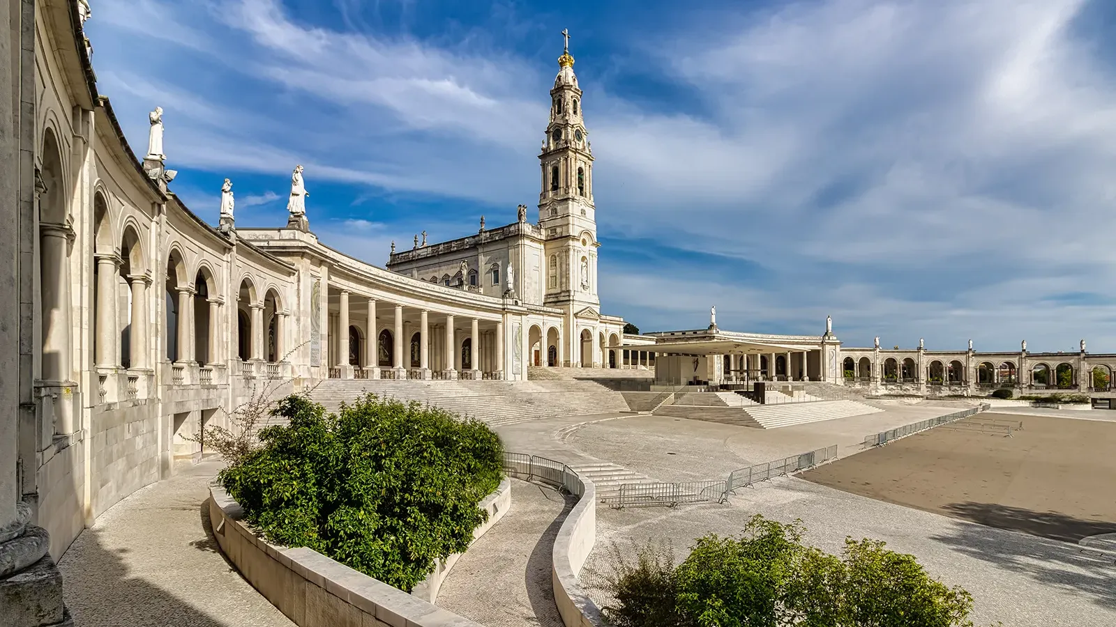 Fatima – najpopularniejsze Sanktuarium Maryjne Portugalii bazylika