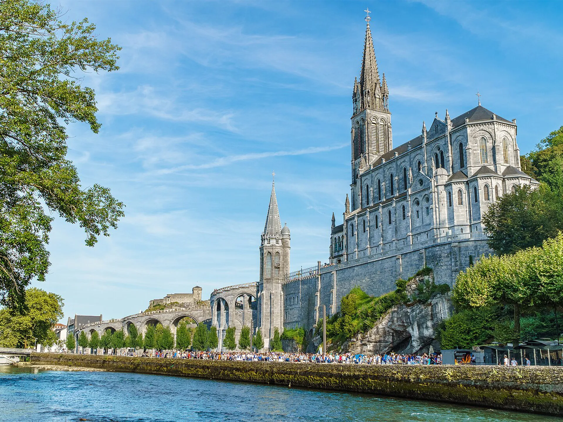 Sanktuarium Matki Bożej w Lourdes Francja Sanktuarium Matki Bożej w Lourdes Francja