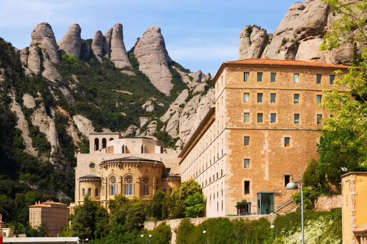 sanktuarium w montserrat w hiszpanii